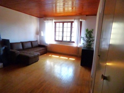 STUDIO A LOUER - SEGNY - 34.19 m2 - 950€ charges comprises par mois