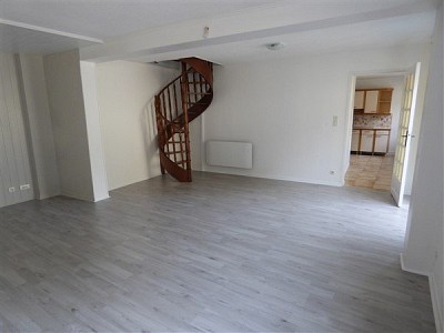 T2 Duplex A LOUER - GEX - 64,02 m2 - 950 € charges comprises par mois