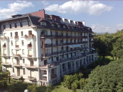 Type 4 -  Meubl A LOUER - DIVONNE LES BAINS - 113,52 m2 - 2900 € charges comprises par mois