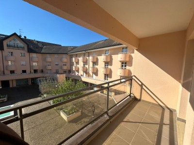 APPARTEMENT T2 A LOUER - DIVONNE LES BAINS - 58.8 m2 - 1440€ charges comprises par mois