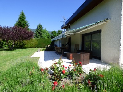 VILLA A LOUER - DIVONNE LES BAINS - 181.27 m2 - 3�650�&euro; charges comprises par mois