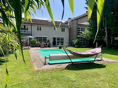 MAISON A LOUER - DIVONNE LES BAINS - 269.71 m2 - 5380 € charges comprises par mois