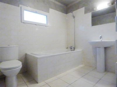 INVESTMENT BUILDING FOR SALE - CESSY - 235 m2 - 877450€