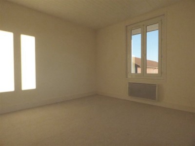 INVESTMENT BUILDING FOR SALE - CESSY - 235 m2 - 877450€