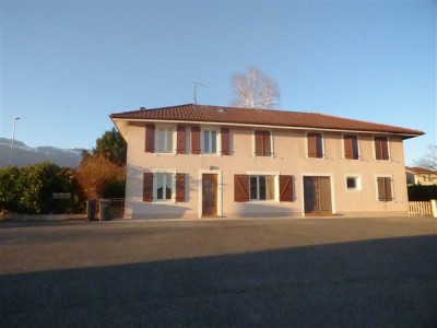 INVESTMENT BUILDING FOR SALE - CESSY - 235 m2 - 877450€
