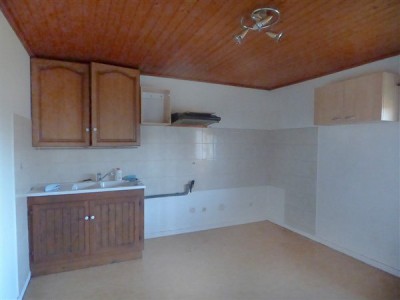 INVESTMENT BUILDING FOR SALE - CESSY - 235 m2 - 877450€