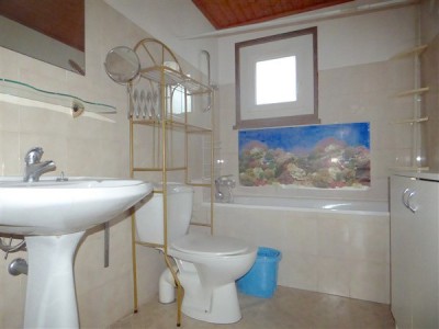INVESTMENT BUILDING FOR SALE - CESSY - 235 m2 - 877450€
