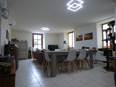 HOUSE TO RENT - DIVONNE LES BAINS - 95,73 m2 - 2580 € including tenant fees
