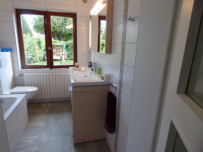 HOUSE TO RENT - DIVONNE LES BAINS - 95,73 m2 - 2580 € including tenant fees