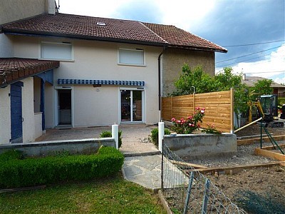 MAISON A LOUER - DIVONNE LES BAINS - 117.26 m2 - 2500€ charges comprises par mois