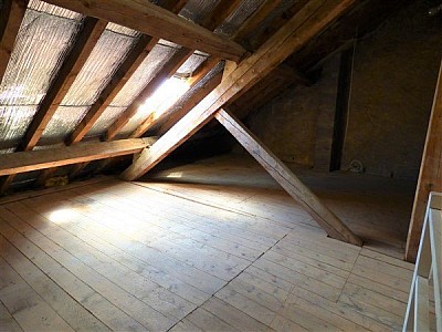 MAISON A LOUER - DIVONNE LES BAINS - 117.26 m2 - 2500€ charges comprises par mois