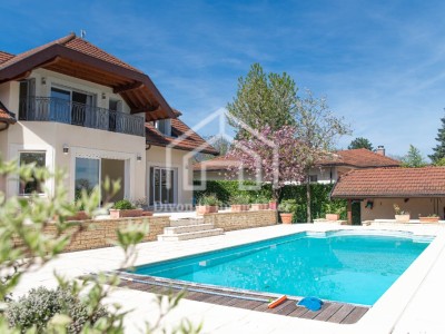 HOUSE FOR SALE - DIVONNE LES BAINS - 250 m2 - 2150000 €