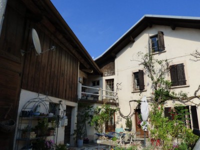 Maison de Village à rénover - GRILLY - 105,08 m2 - 459 000 €