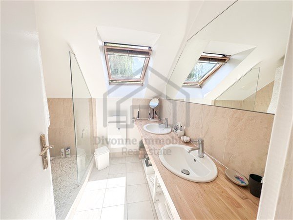 HOUSE - VERSONNEX - 195.45 m2 - SOLD