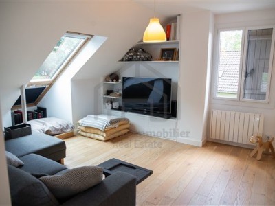 MAISON - VERSONNEX - 195.45 m2 - VENDU