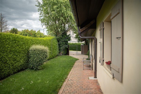 HOUSE - VERSONNEX - 195.45 m2 - SOLD