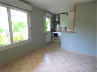 STUDIO TO RENT - DIVONNE LES BAINS - 34,86 m2 - 990 € including tenant fees
