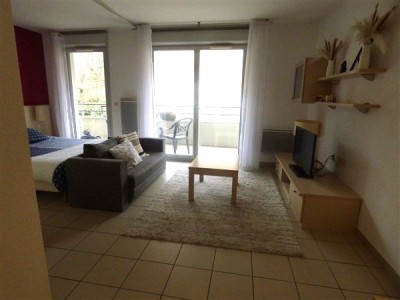 APARTMENT 1 ROOM TO RENT - DIVONNE LES BAINS - 31.17 m2 - 1500 € including tenant fees