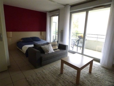 APARTMENT 1 ROOM TO RENT - DIVONNE LES BAINS - 31.17 m2 - 1500 € including tenant fees