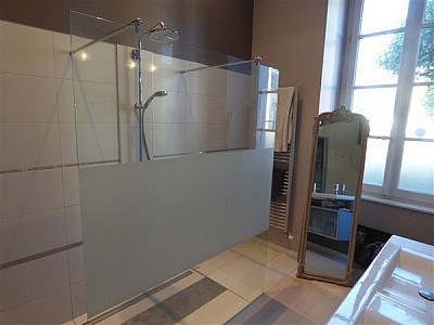 APPARTEMENT T2 A LOUER - DIVONNE LES BAINS - 76.81 m2 - 1780€ charges comprises par mois