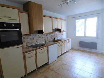 APARTMENT 2 ROOMS TO RENT - GEX - 64,02 m2 - 950 € including tenant fees