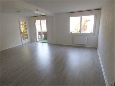 APARTMENT 2 ROOMS TO RENT - GEX - 64,02 m2 - 950 € including tenant fees