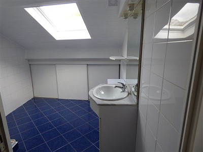 APARTMENT 2 ROOMS TO RENT - GEX - 64,02 m2 - 950 € including tenant fees