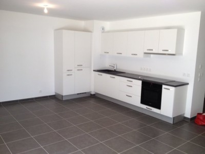 APPARTEMENT T3 - DIVONNE LES BAINS - 71,8 m2 - LOUÉ