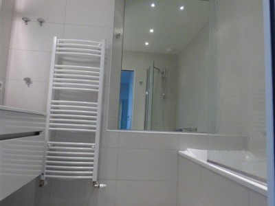 APARTMENT 3 ROOMS TO RENT - DIVONNE LES BAINS - 76.71 m2 - 2050€ including tenant fees