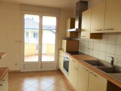 APARTMENT 3 ROOMS TO RENT - DIVONNE LES BAINS - 92.47 m2 - 2 200 € including tenant fees