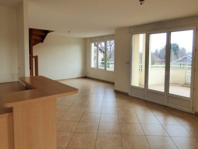 APARTMENT 3 ROOMS TO RENT - DIVONNE LES BAINS - 92.47 m2 - 2 200 € including tenant fees