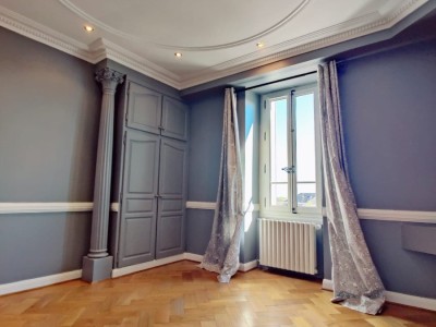 APPARTEMENT T3 A LOUER - DIVONNE LES BAINS - 66.43 m2 - 1 900 &euro; charges comprises par mois
