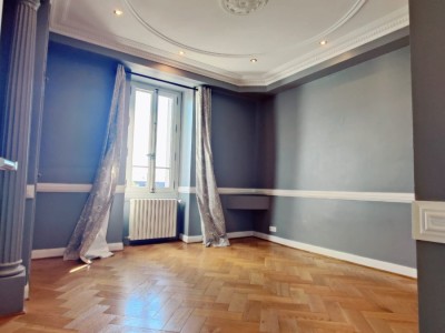 APPARTEMENT T3 A LOUER - DIVONNE LES BAINS - 66.43 m2 - 1 900 &euro; charges comprises par mois