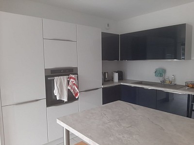 APARTMENT 3 ROOMS TO RENT - DIVONNE LES BAINS - 74.45 m2 - 1980€ including tenant fees