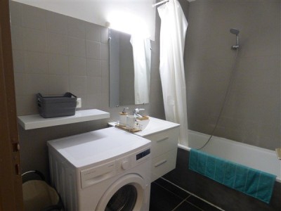 APARTMENT 3 ROOMS TO RENT - DIVONNE LES BAINS - 62,22 m2 - 1577 € including tenant fees