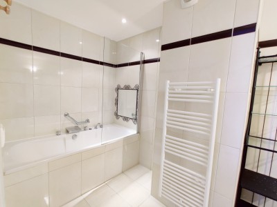 APARTMENT 3 ROOMS FOR SALE - DIVONNE LES BAINS - 100.54 m2 - 610 000 &euro;