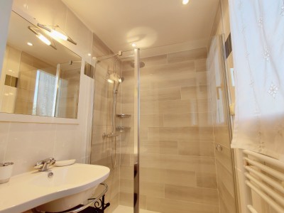 APARTMENT 3 ROOMS FOR SALE - DIVONNE LES BAINS - 100.54 m2 - 610 000 &euro;