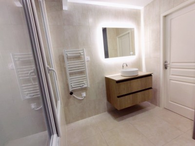 APPARTEMENT T3 A VENDRE - DIVONNE LES BAINS - 65.93 m2 - 440 000 &euro;