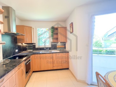 APARTMENT 4 ROOMS TO RENT - DIVONNE LES BAINS - 102.84 m2 - 2�890�&euro; including tenant fees