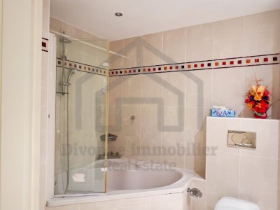 APARTMENT 4 ROOMS TO RENT - DIVONNE LES BAINS - 102.84 m2 - 2�890�&euro; including tenant fees