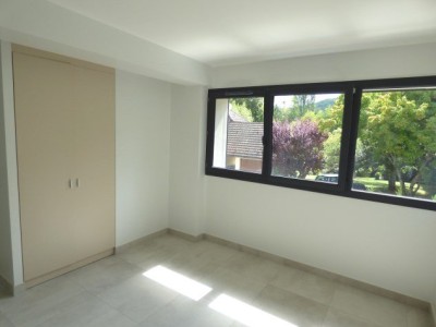 APPARTEMENT T4 A LOUER - DIVONNE LES BAINS - 102.09 m2 - 2 650 € charges comprises par mois