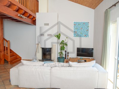 APARTMENT 4 ROOMS TO RENT - DIVONNE LES BAINS - 102.24 m2 - 2 550 € including tenant fees