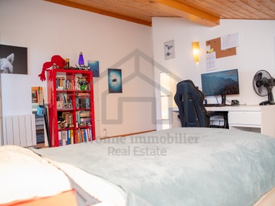 APARTMENT 4 ROOMS TO RENT - DIVONNE LES BAINS - 102.24 m2 - 2 550 € including tenant fees