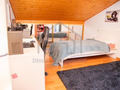 APARTMENT 4 ROOMS TO RENT - DIVONNE LES BAINS - 102.24 m2 - 2 550 € including tenant fees