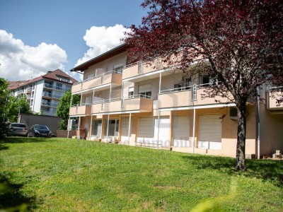APARTMENT 4 ROOMS TO RENT - DIVONNE LES BAINS - 102.24 m2 - 2 550 € including tenant fees
