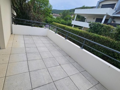 APPARTEMENT T4 A LOUER - DIVONNE LES BAINS - 97.12 m2 - 2 900 € charges comprises par mois