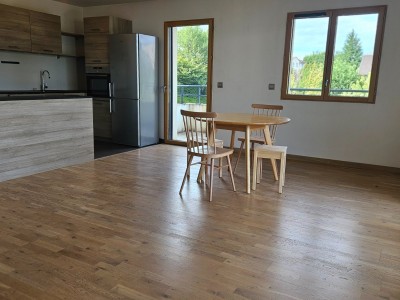 APPARTEMENT T4 A LOUER - DIVONNE LES BAINS - 97.12 m2 - 2 900 € charges comprises par mois