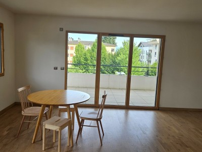 APPARTEMENT T4 A LOUER - DIVONNE LES BAINS - 97.12 m2 - 2 900 € charges comprises par mois
