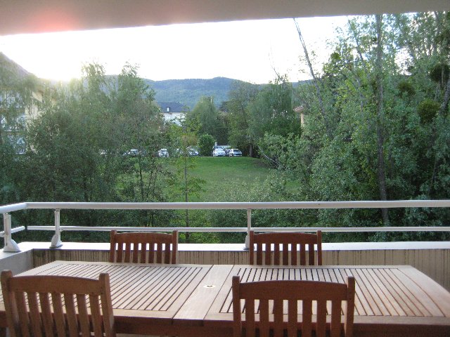 APPARTEMENT T4 A LOUER - DIVONNE LES BAINS - 120.47 m2 - 2 850 &euro; charges comprises par mois