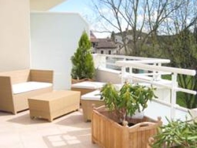 APPARTEMENT T4 A LOUER - DIVONNE LES BAINS - 120.47 m2 - 2 850 € charges comprises par mois